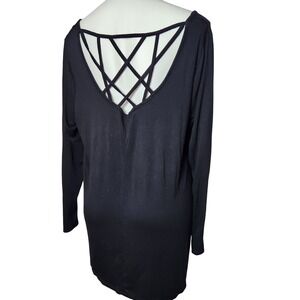LIVI by Lane Bryant Activewear black long sleeve Lattice Back